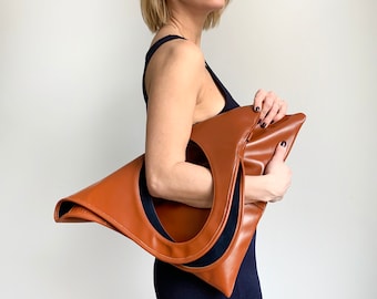 Cognac Leder Dreieck Clutch Tasche: Foldover Armloch Griff Geldbörse Oversize asymmetrische Handtasche für Frauen
