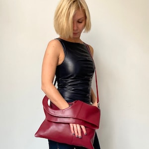 Burgund Leder Geldbörse Crossbody Tasche für Frauen Fold over Handtaschen Slouchy Hobo Bag Mittlere Handtasche Echtes Ledertasche Shopper aus weichem Leder