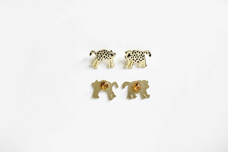 Unisex gold cheetah pattern pins for couples image 4
