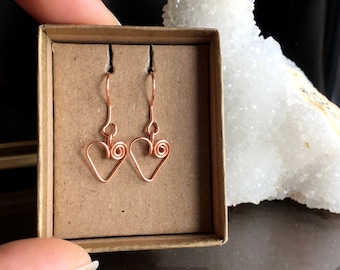 Minimalistische koperen hartoorbellen: handgemaakte sieraden cadeau