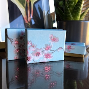 Handgemaakte kersenbloesemgeschenkdoos met deksel