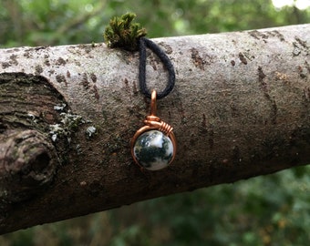 Moss Tree Agate Pendant Necklace: Minimalist Gemstone Jewelry