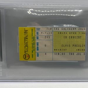 1975 Elvis Presley Konzertkarte Stub Authentifiziert und als authentisch benotet von Beckett Garantiert. Erstaunliches Elvis Presley Geschenk. Erinnerungsstücke.
