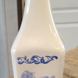Vandermint Blue and White liquor Bottle