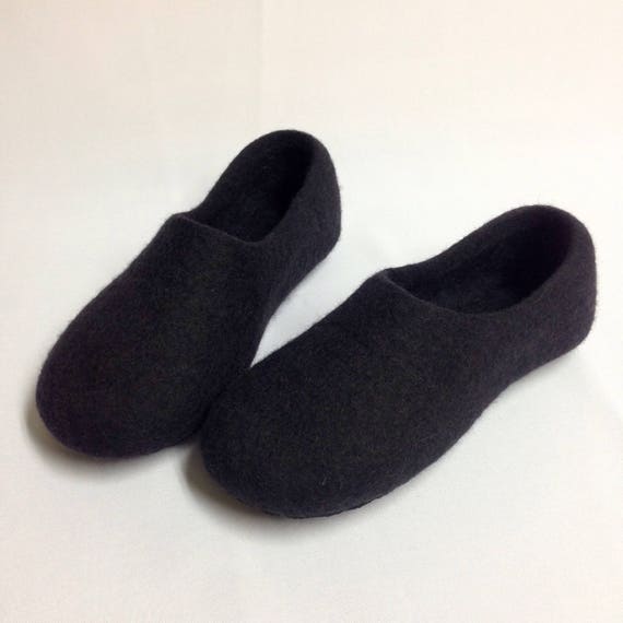 Black Felted slippers Unisex slippers Black rubber soles Gift | Etsy