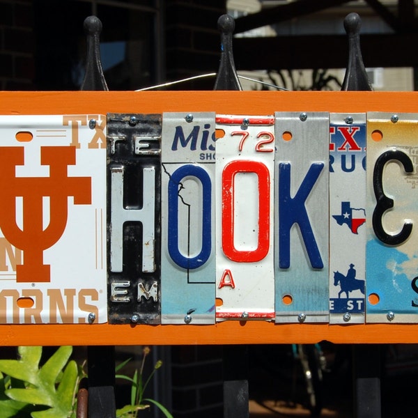 HOOK'EM - University of Texas Longhorns license plate sign, tailgating, alumni, graduation gift, bar decor, Fathers Day, Horns fan gift