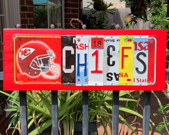 NFL Kansas City Chiefs Round Paper Plates - 9, 8 Pieces - Perfect for Game  Day Parties & Tailgates
