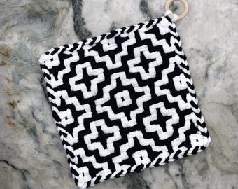 Handmade Potholders - &quot;Spanish Tile&quot;, extra Large 100% cotton, 8 inch pro, hostess gift, hot pad, kitchen ware, retro loom trivet, woven