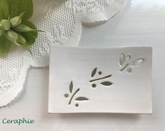 11 cm x 7 cm simple square soap dish made of ceramic with olive branch cut-out patterns