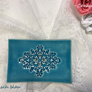 11 x 7 cm square soap dish with holes with a symmetrical pattern made of ceramic Persisch blau