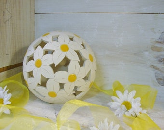 Lantern with floral pattern made of ceramic