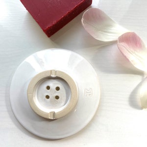 9.5 cm round ceramic soap dish with holes image 4