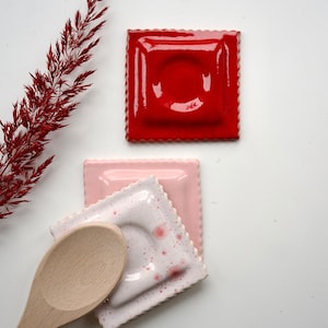 Reposacucharas de cerámica MAMO “Raviolo” aprox. 8,5 x 8,5 cm en varios colores