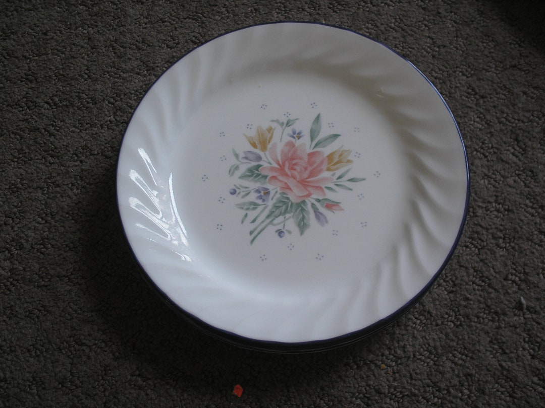 Vintage Corelle Dessert Plates Swirled Edge Dark Blue Trim Flowers in