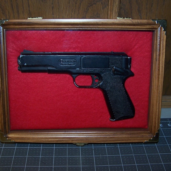pistol display case 9x12x3 wall mount