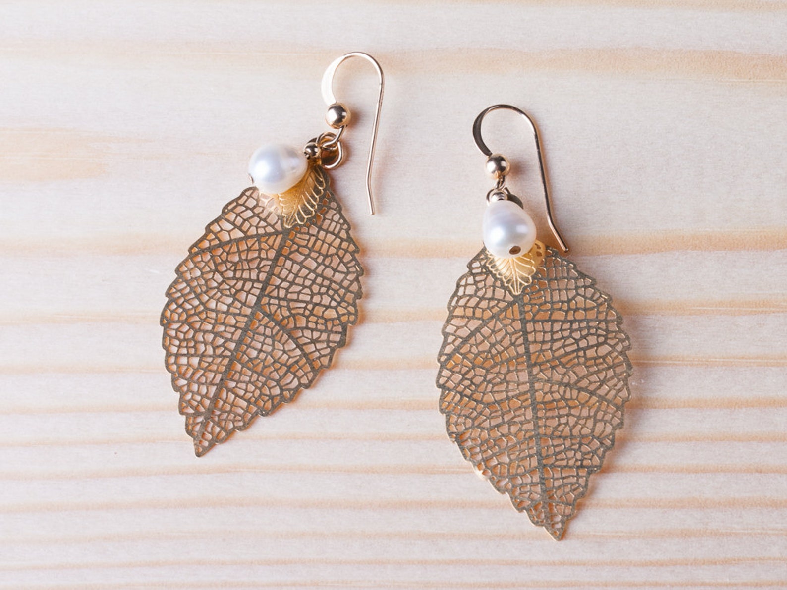 Beautiful Leaf With Pearl Earrings