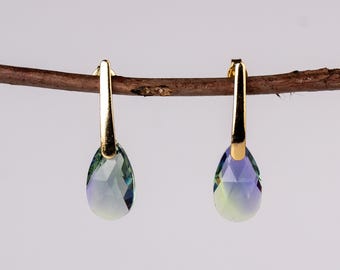Pendientes colgantes dorados con cristales Swarovski, pendientes Swarovski verde azulados, pendientes Swarovski dorados, pendientes colgantes de cristal dorado