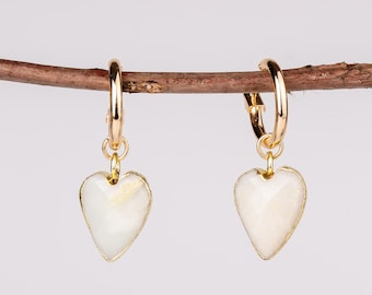 Pendientes colgantes de oro con colgante de corazón de amazonita color blanco hueso, pendientes de gancho de oro, pendientes de piedras preciosas de oro, pendientes colgantes de amazonita de oro