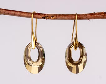 Pendientes colgantes dorados con cristales Swarovski, pendientes colgantes Swarovski, pendientes dorados Swarovski, pendientes colgantes dorados con cristal verde