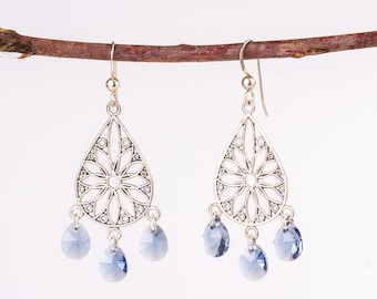 Pendientes de plata de loto, pendientes de gotas azul claro de Swarovski, pendientes de mandala de cristal azul translúcido, pendientes florales de plata de ley