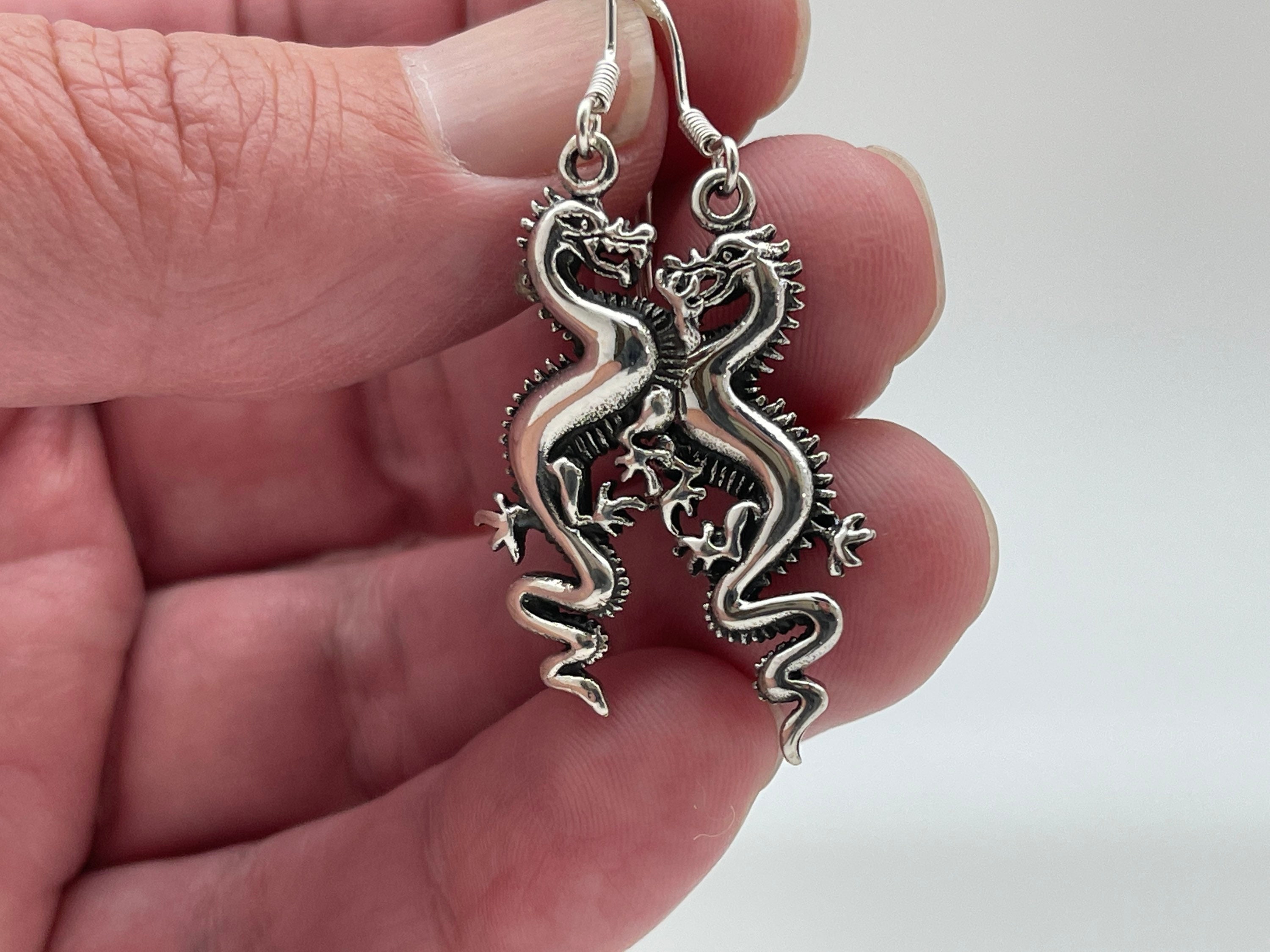 Par De Plata De Ley Pendientes Largos Con Forma Dragon Juego De
