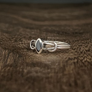 Anillo de eternidad de ónix de plata: hecho a mano en plata de ley 925