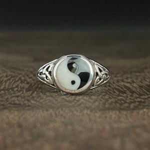 Celtic Yin Yang Ring // Yin and Yang Ring // 925 Sterling Silver // Balance Ring