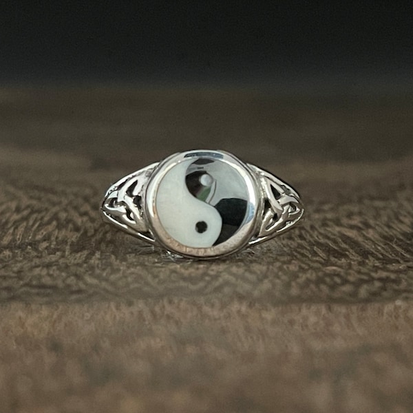 Celtic Yin Yang Ring // Yin and Yang Ring // 925 Sterling Silver // Balance Ring