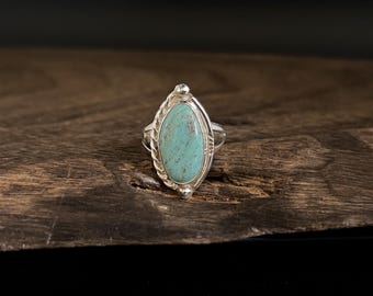 Western Turquoise Silver Ring // 925 Sterling Silver // Size 6