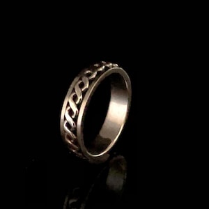 Infinity Spinner Ring - Silver Spin Ring - Celtic Design Spin Ring -- Sterling Silver
