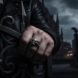 Gothic Skull Ring // 925 Sterling Silver // Sizes 6 to 12