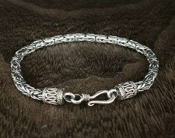 Handgemaakte Byzantijnse sterlingzilveren armband van 8,5 inch: geoxideerd Bali-ontwerp