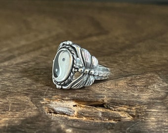 Yin Yang Dragonfly Ring // Yin Yang Balance Ring // Meditation Ring // Sizes 6 to 12