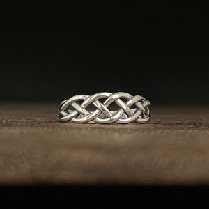 Celtic Design Silver Braid Ring // Sterling Braid Ring // 925 Sterling Silver // Ring for Women