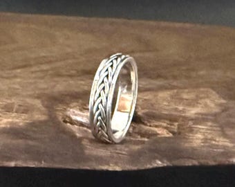 Braid Silver Spinner Ring // 925 Sterling Silver // Handmade // Sizes 8 to 12