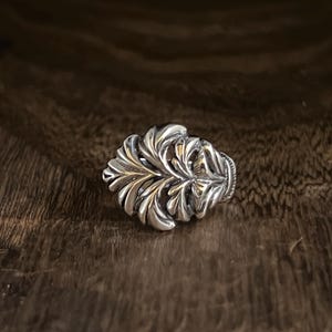 Fleur de Lis Silver Ring // 925 Sterling Silver // Size 7,8,9