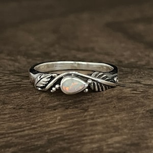 Opal Leaf Ring // 925 Sterling Silver // Thick Version Opal Leaf Ring // Size 5 to 10