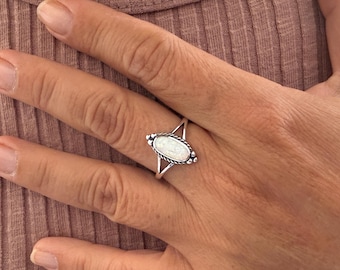 Fire Opal Ring // 925 Sterling Silver // Vintage Southwest Style Sizes 5 to 10