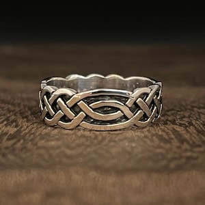 Celtic Band Ring // Celtic Silver Ring // Celtic Ring // 925 Sterling Silver