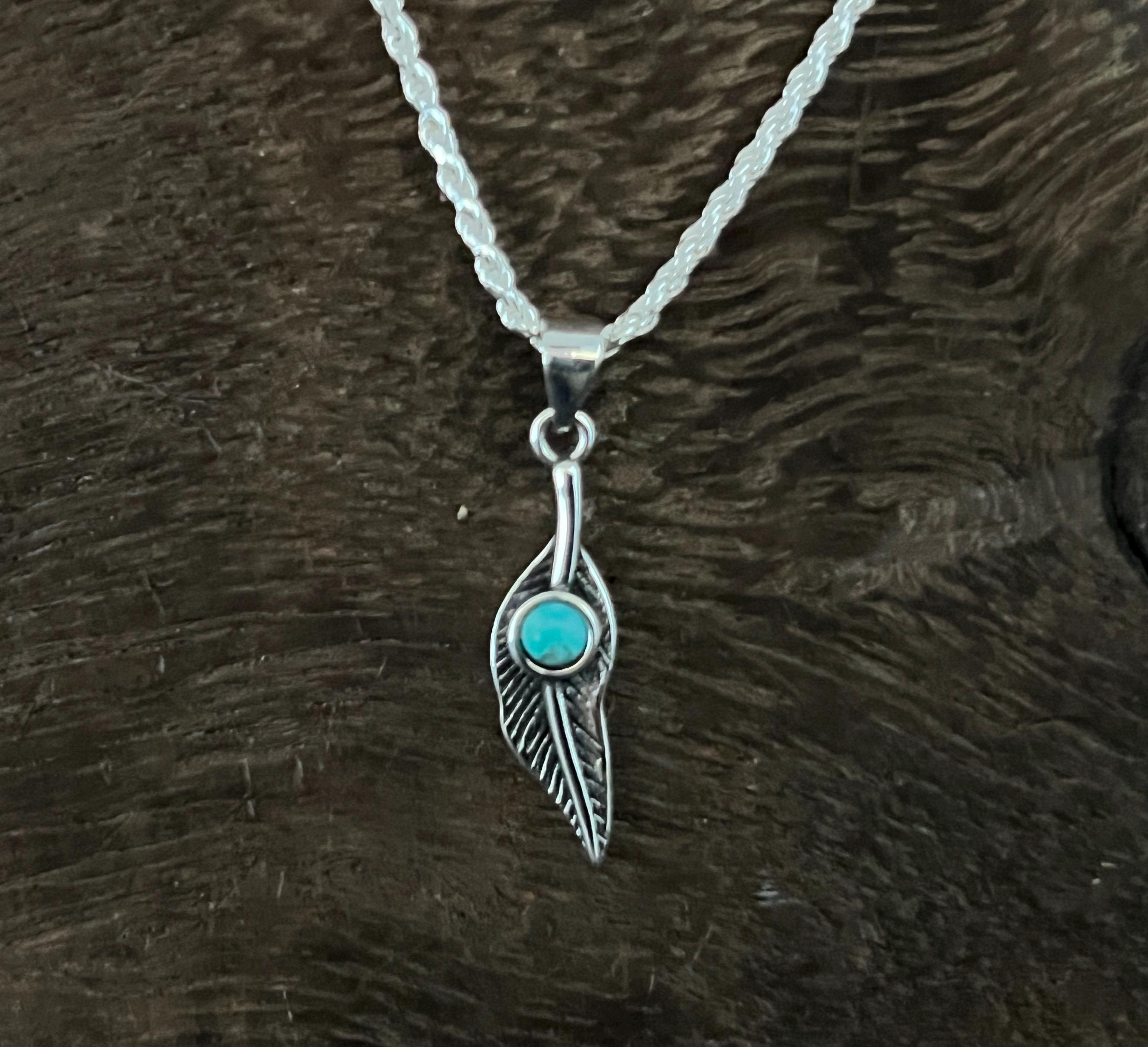 ターコイズフェザーペンダントネックレス：酸化スターリングシルバー