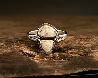 Western Stone Ring with White Buffalo Turquoise // 925 Sterling Silver // Sizes 5 to 10