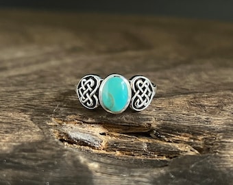 Celtic Heart Ring with Turquoise // 925 Sterling Silver // Sizes 5 to 10