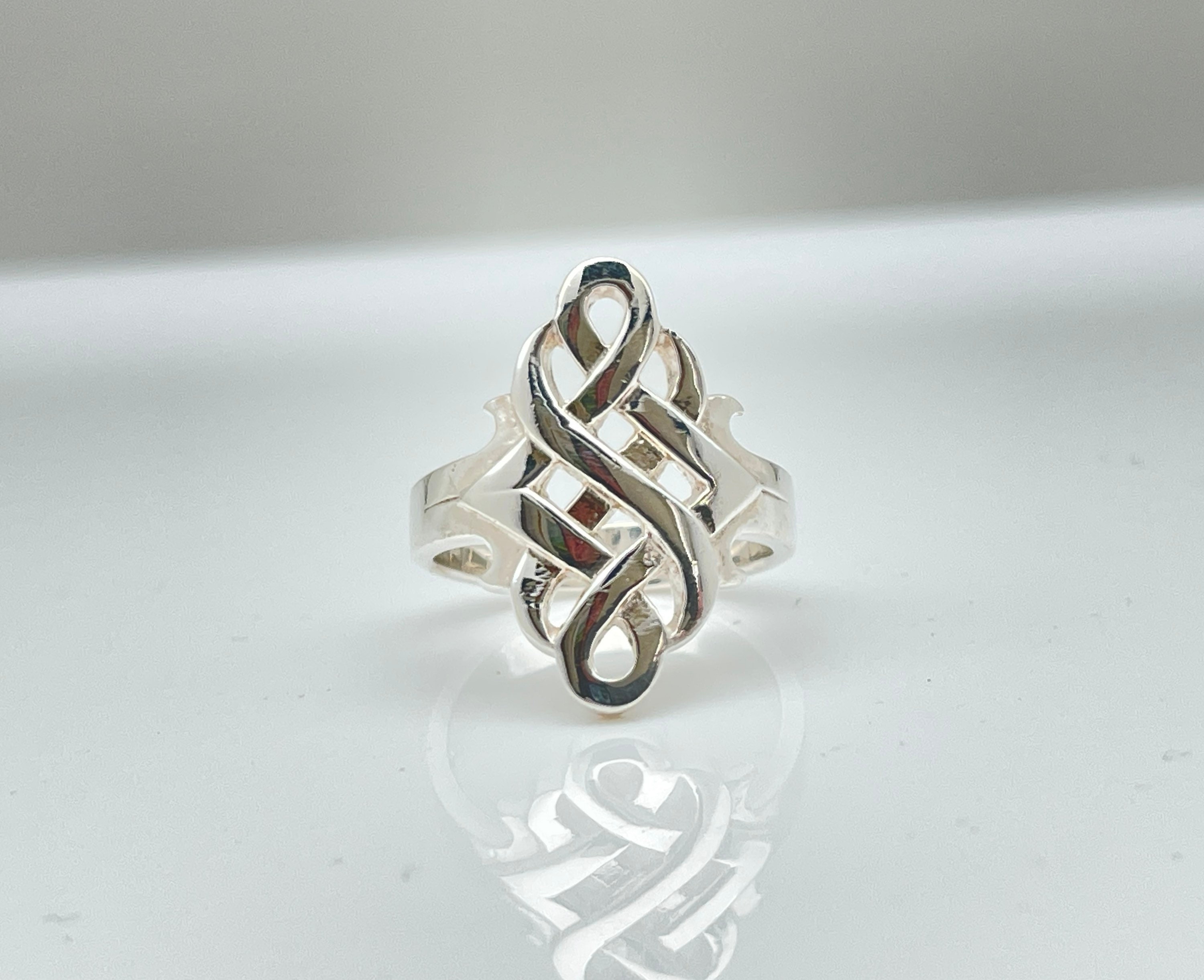 Sterling Silver Celtic Knot Eternity Ring - Etsy