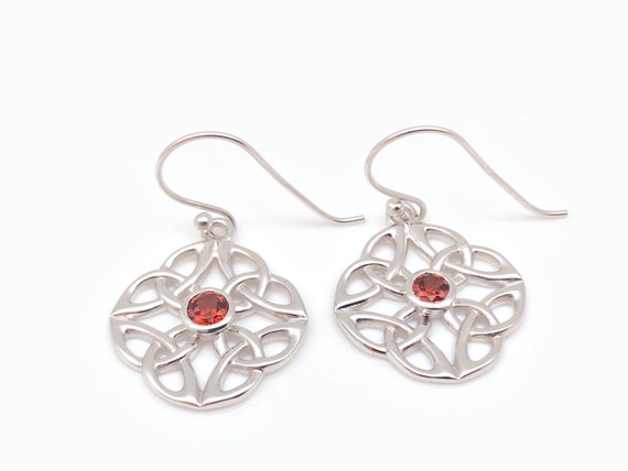 Orecchini pendenti in argento sterling con motivo triskele celtico - Italia