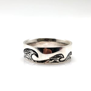 Oxidized Wave Ring // 925 Sterling Silver // Sizes 6 to 10