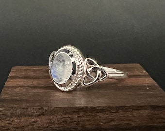 Celtic Trinity Knot Moonstone Ring - Sterling Silver