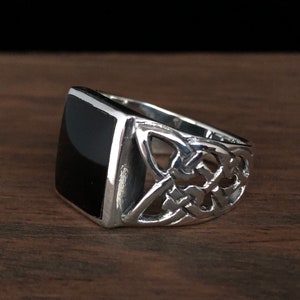 Black Onyx Celtic Ring Size 8 // Men's Black Onyx Celtic Silver Ring // Mens Onyx Ring // Sterling Onyx Ring // Black Onyx
