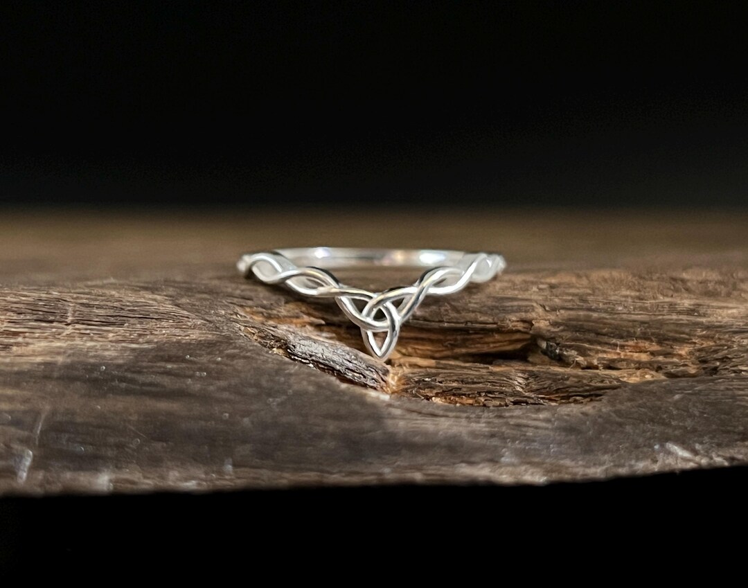 Sterling Silver Thin Triquetra Ring: Celtic Knot Design - Etsy