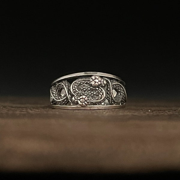 Celtic Infinity Snake Ring // 925 Sterling Silver // Celtic Python Ring // Sizes 7 to 13