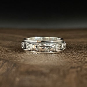 Claddagh Spin Ring - 925 Sterling Silver -- Fidget Spin Ring